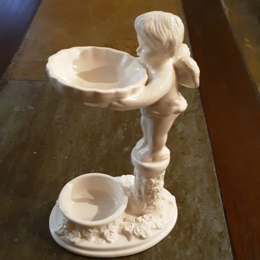 Avon China  figurine